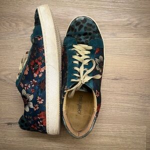 Johnny Was Sneakers size 9.5